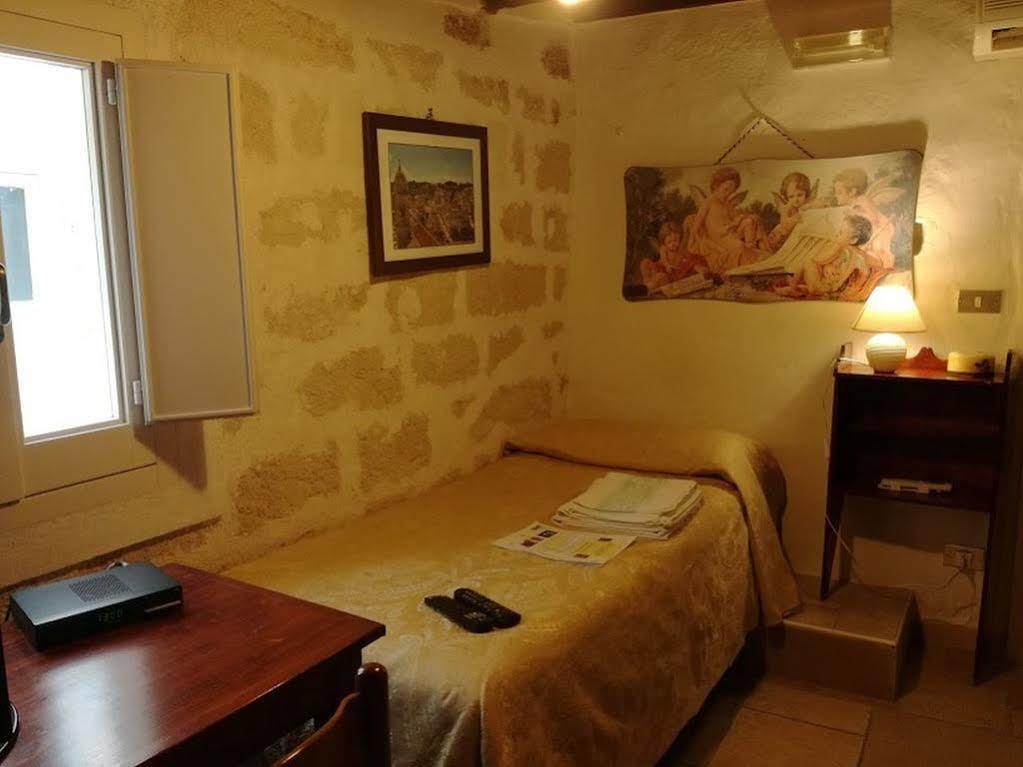 Borgo San Martino Hotell Bra Exteriör bild